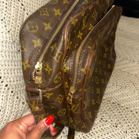 Louis Vuitton Brown Monogram Shoulder Bag - Picture 11 of 12
